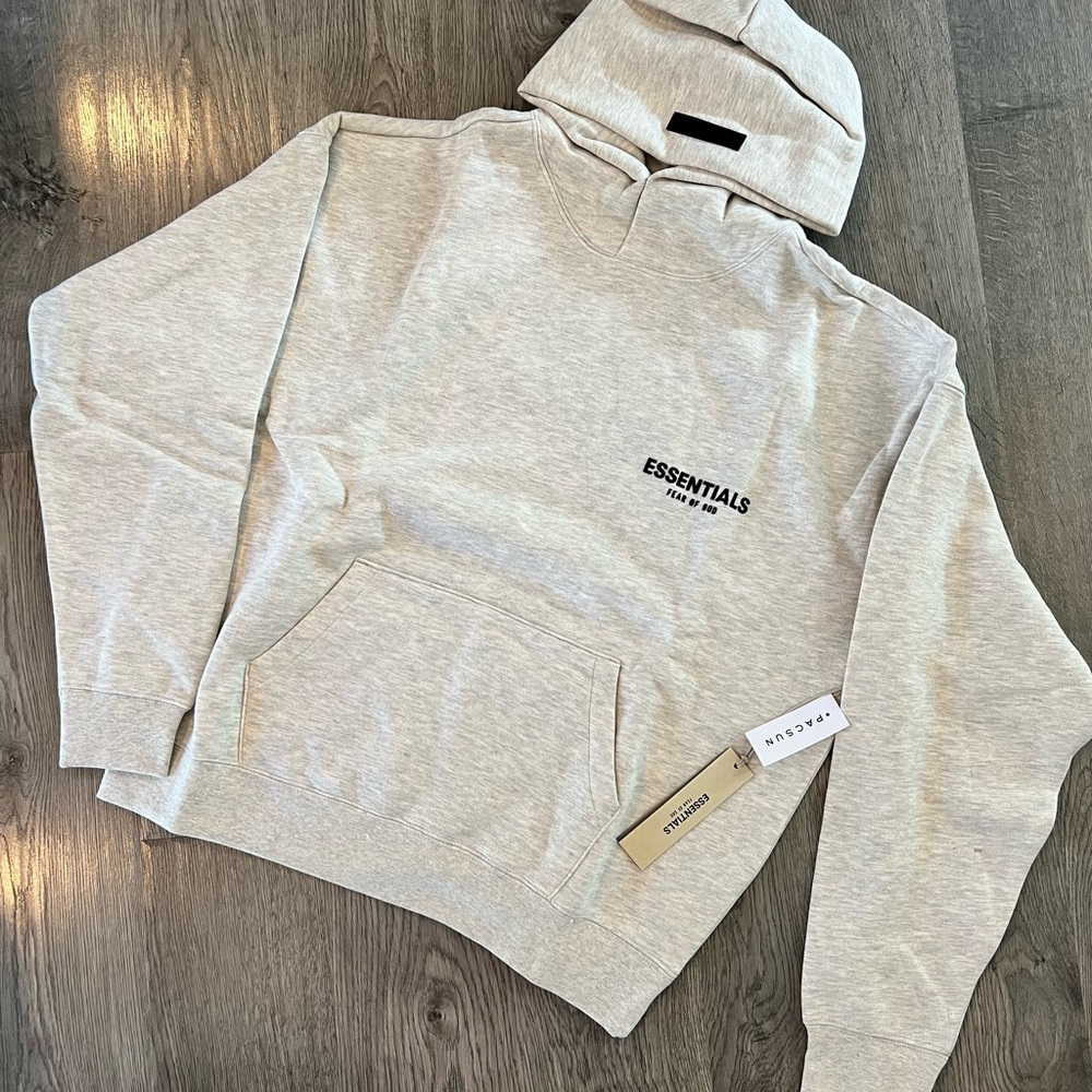 Fear of God Essentials Light Gray Tee - Picture 4 of 7